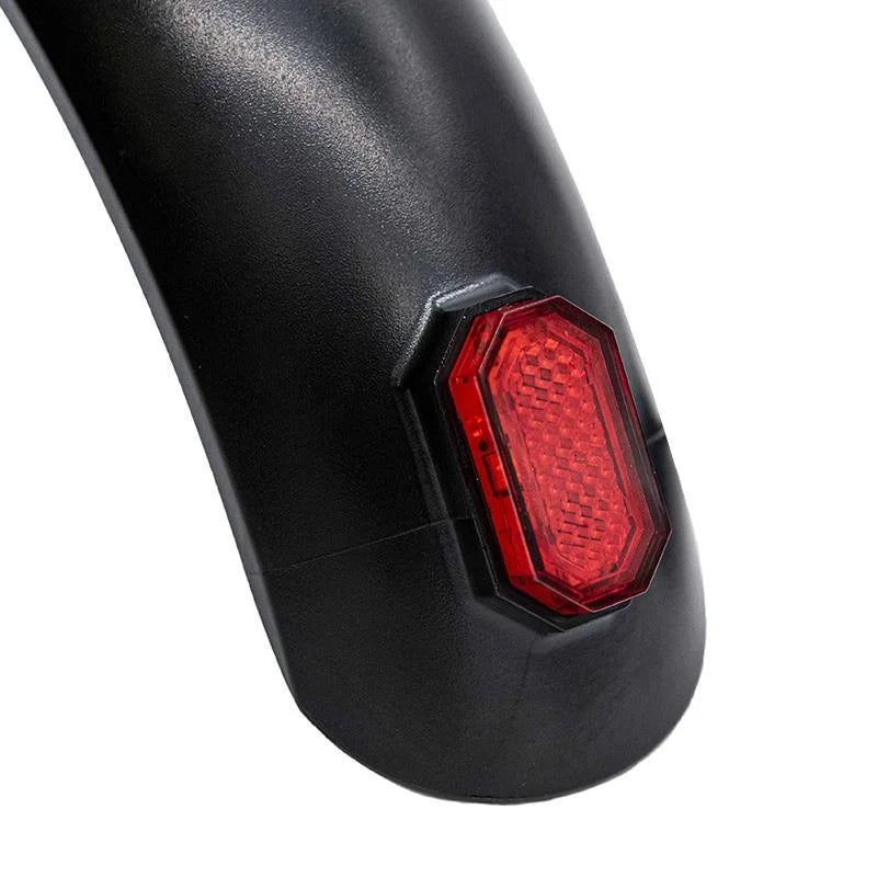 Garde-boue arrière GB5 noir avec lumière - 4 vis