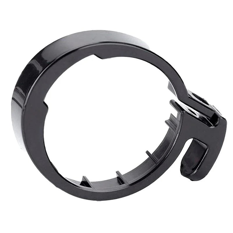 Détail de la boucle de maintien 10 mm pour Xiaomi M365 Pro, accessoire permettant de maintenir la potence pliée en toute sécurité.