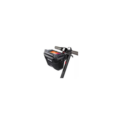 Vue arrière du sac étanche 3 L Wild Man avec support de guidon, système de fixation robuste pour trottinette électrique et vélo.