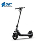 Trottinette électrique NIU KQi 200P ES-GY grise avec design moderne, moteur performant, grandes roues et conduite confortable pour les trajets urbains.
