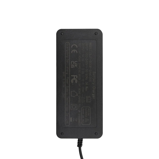 MINO | CHARGEUR, vue principale de face, pièce de rechange certifiée (Chargeurs) compatible Volt pour trottinette électrique.