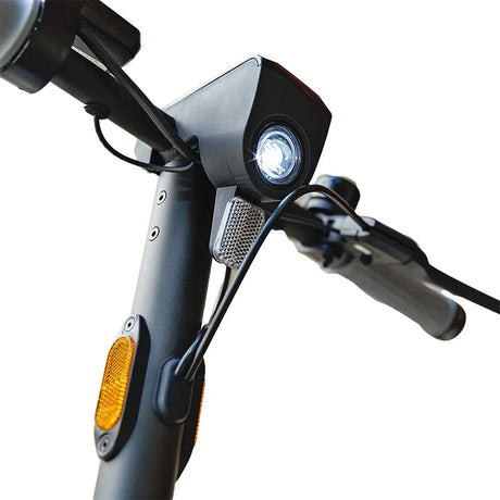 Trottinette électrique NIU KQi 100P ES-GY grise avec plateforme large, pneus confortables, guidon ergonomique et design urbain moderne pour un usage quotidien.