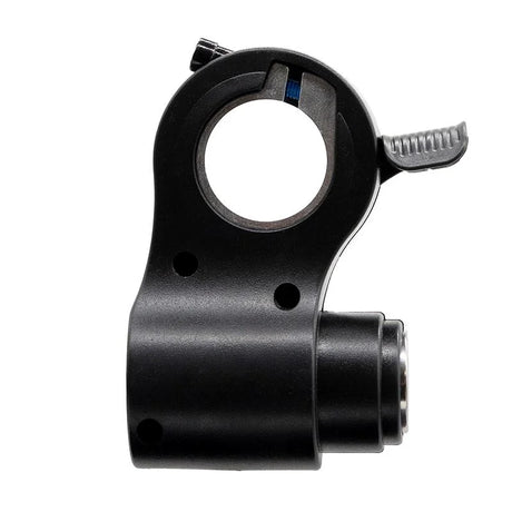 Accélérateur avec clé de contact pour trottinette électrique Kukirin G2 Pro Version 2024, assurant un contrôle précis de l'accélération et un démarrage sécurisé.