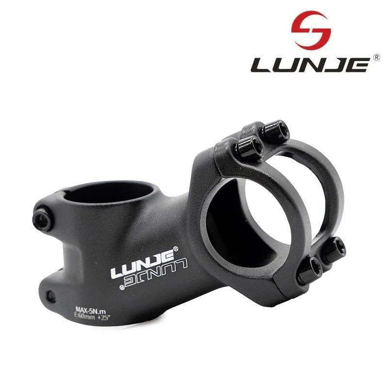 Détail de la potence EWPM-004 pour guidon de 31,8 mm avec élévation de 25 mm, pièce en aluminium compatible avec vélos et trottinettes électriques.