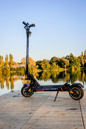 image-libre-de-droit-page-e-commerce-trottinette-rideback-be-vente-trottinettes-electriques-mobilite-urbaine-boutique-en-ligne