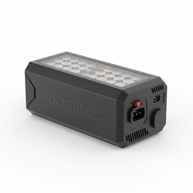 Batterie 70km 48v xx.xAh, vue principale de face, accessoire et composant d'origine compatible PURE pour véhicule de mobilité urbaine.