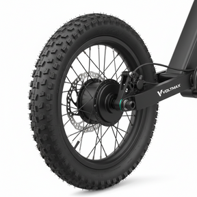 Ensemble moteur de roue arrière 350 W avec pneu tout-terrain, vue principale de face, accessoire et composant d'origine compatible PURE pour véhicule de mobilité urbaine.