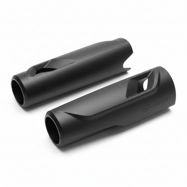 Paire de caches de fourche avant (noir), vue principale de face, accessoire et composant d'origine compatible PURE pour véhicule de mobilité urbaine.
