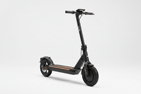 PURE Advance+ McLaren Noir, vue principale de face, accessoire et composant d'origine compatible PURE pour véhicule de mobilité urbaine.