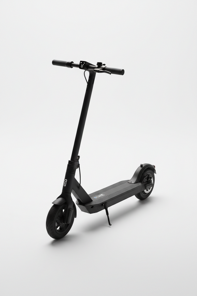 PURE Advance Noir, vue principale de face, accessoire et composant d'origine compatible PURE pour véhicule de mobilité urbaine.