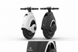 Trottinettes électriques Inmotion V8 et V10 avec design moderne, roues robustes, éclairage LED et performances adaptées aux déplacements urbains.