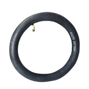 Chambre à air 14 × 2 125 – Chat noir, vue principale de face, pièce de rechange certifiée (Chambres à air) compatible Skuterzone pour trottinette électrique.